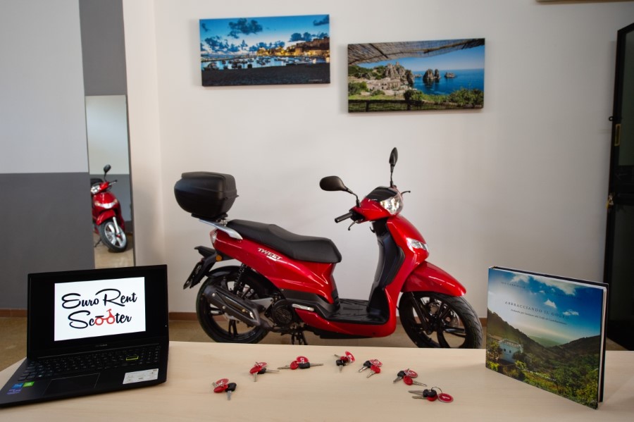 Nuovo sito del noleggio scooter a Castellammare del Golfo, Euro Rent Scooter